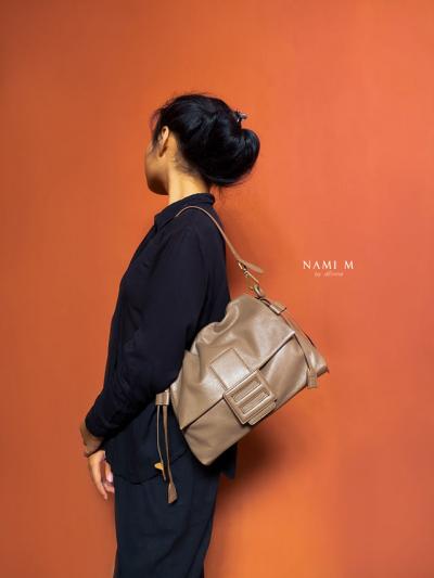 Nami Medium Taupe