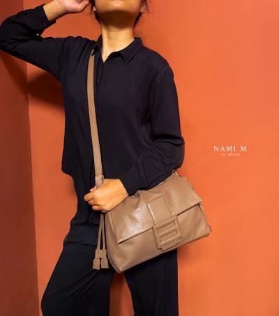 Nami Medium Taupe